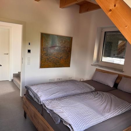 Moderne Ferienunterkunft/Wohnung Burgthann Екстериор снимка