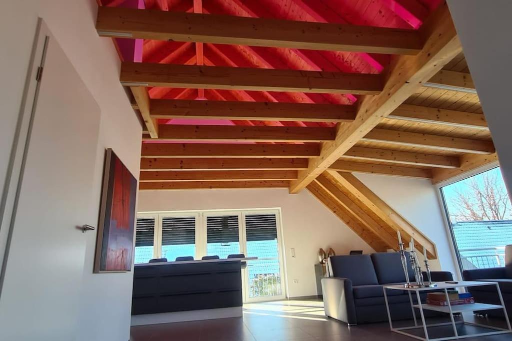 Moderne Ferienunterkunft/Wohnung Burgthann Екстериор снимка