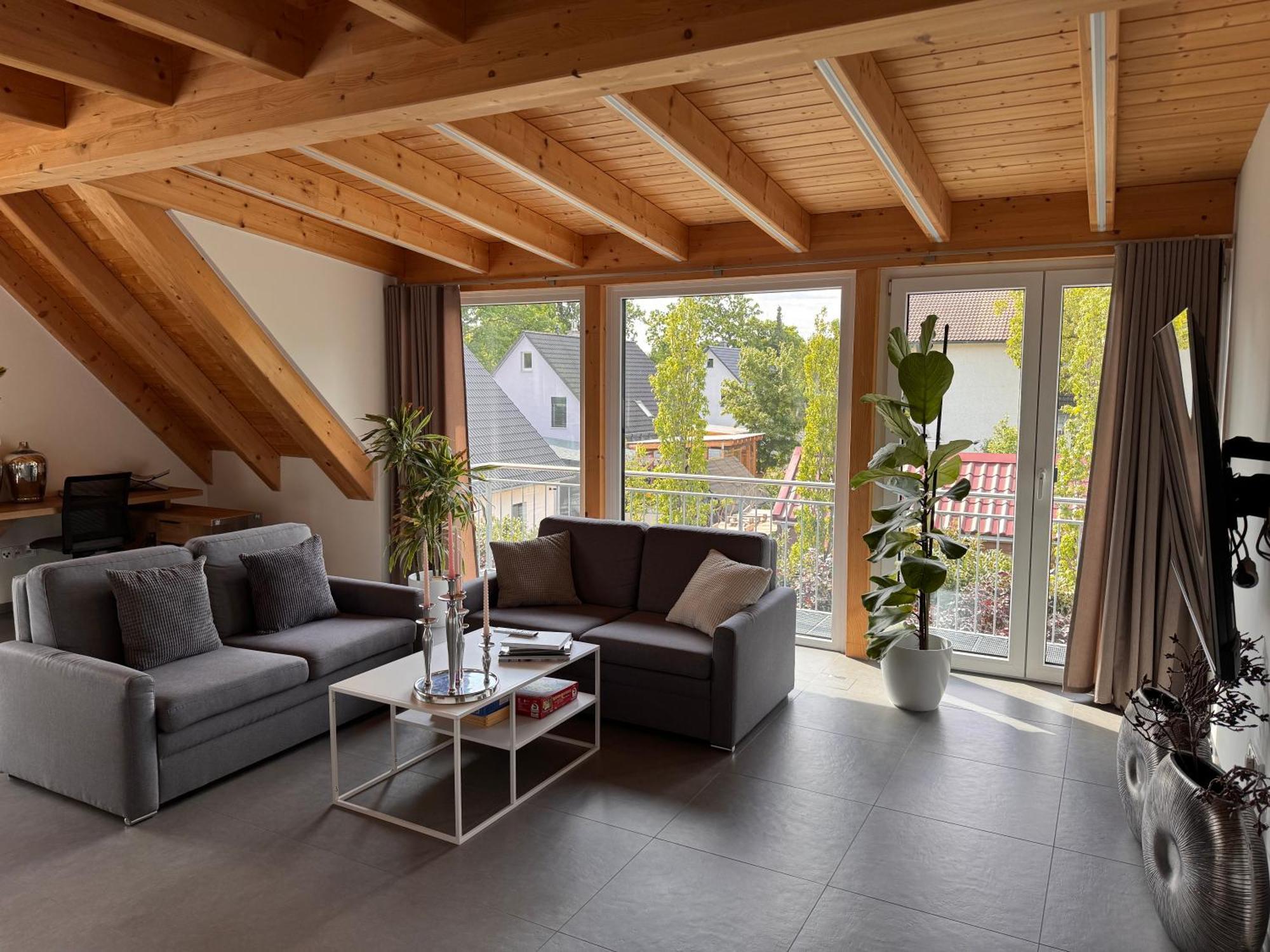 Moderne Ferienunterkunft/Wohnung Burgthann Екстериор снимка