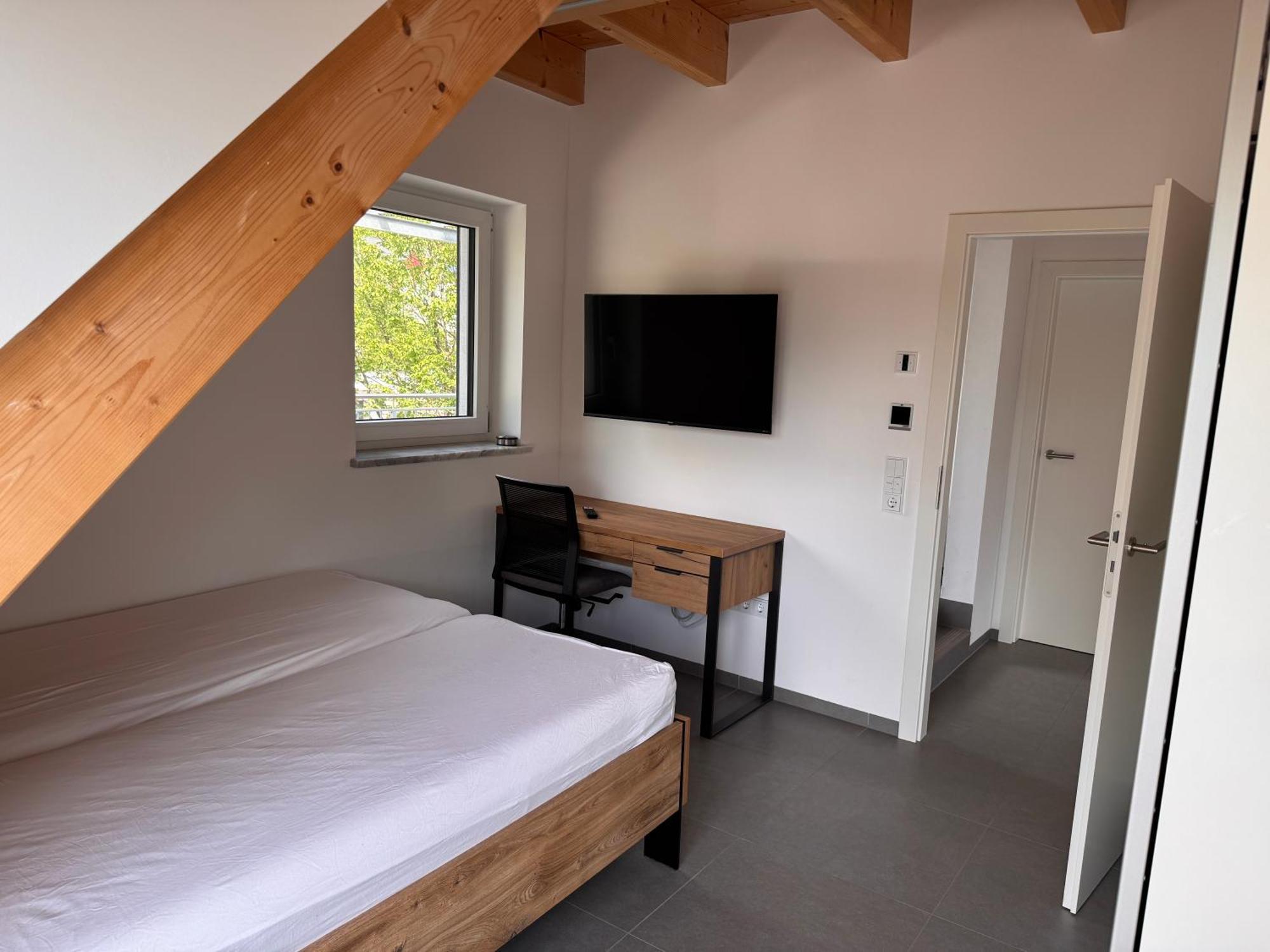 Moderne Ferienunterkunft/Wohnung Burgthann Екстериор снимка