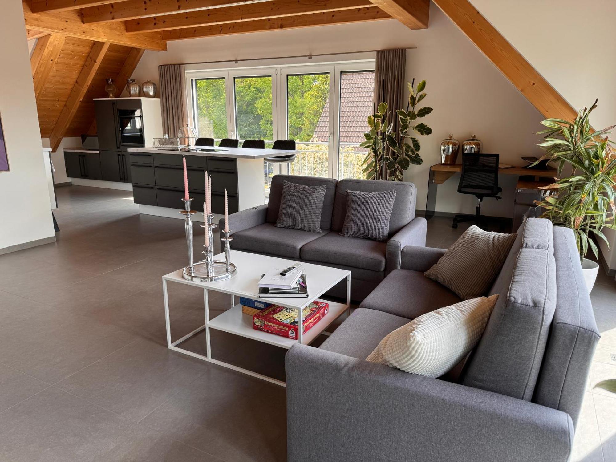 Moderne Ferienunterkunft/Wohnung Burgthann Екстериор снимка