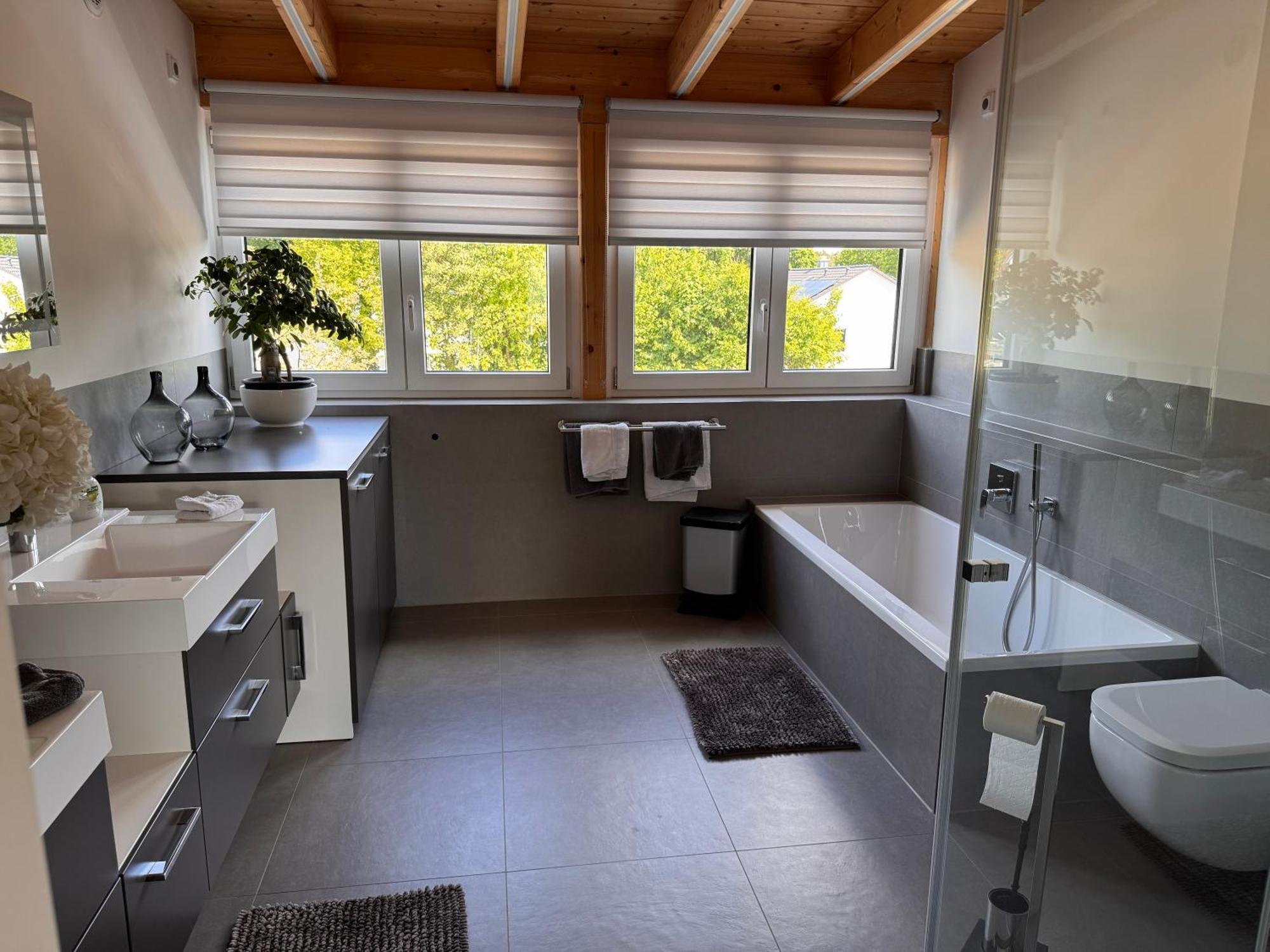 Moderne Ferienunterkunft/Wohnung Burgthann Екстериор снимка
